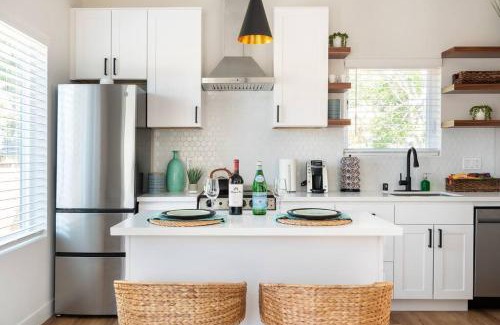 South Fair Oaks House | Sunny Guesthouse near Stanford w/Private Patio