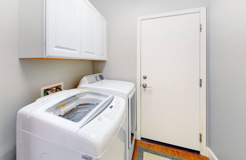 Surprise Farms House | Sunny home with private heated pool, high-speed WiFi, central AC & washer/dryer