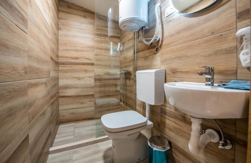 Niksic House | Sunny