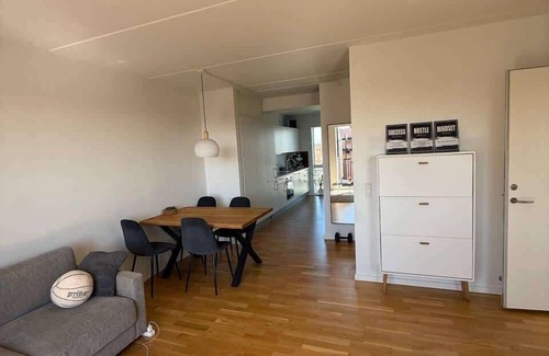 Copenhagen SV Apartment | Sunny New apt in Valby