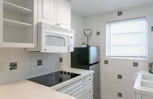 South Beach Condo | Sunny Ocean Dr Condo, w/2 Queen Beds, South Beach