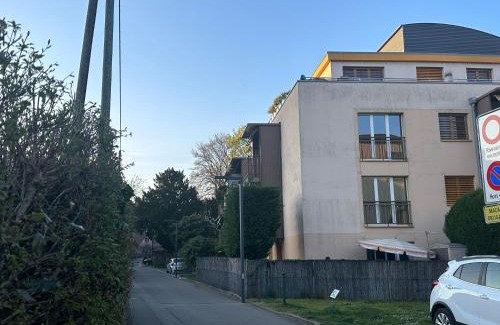Versoix Apartment | Sunny Place Geneva 15 min Train