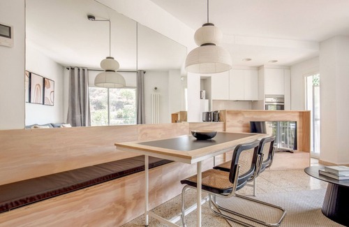 El Poble-sec Apartment | Sunny Poble Sec 3BR w/Balcony & Mountain Views, by Blueground