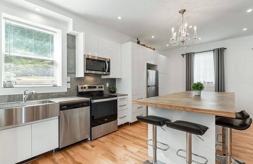 Wiarton House | “Sunny Side Up”n3BR Home Wiarton