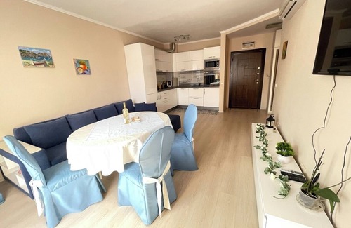 Primorski Apartment | Sunny Varvara Apartment