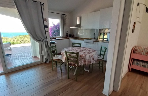 Capoliveri House | Sunrise in straccoligno renovated semi-detached house large garden sea view