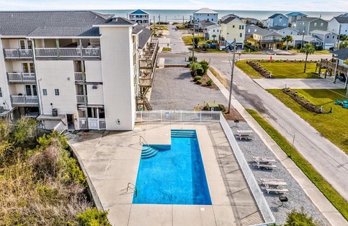 Surf City Hotel | Sunset Bliss