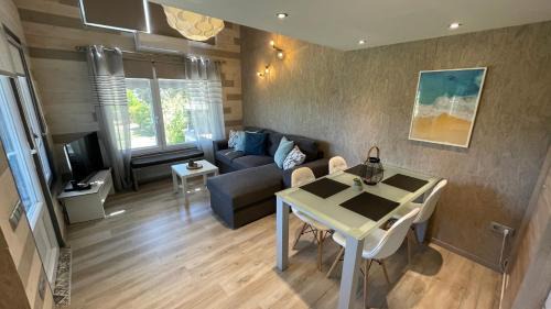 Makri House | Sunset Hideaway by GG