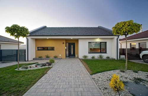 Odorheiu Secuiesc House | Sunset Hills Transylvania