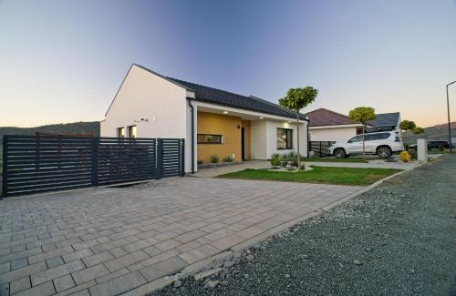 Odorheiu Secuiesc House | Sunset Hills Transylvania