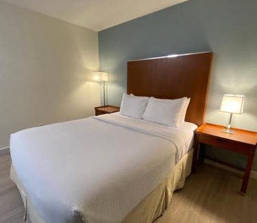 Esterhazy Hotel | Sunset Inn