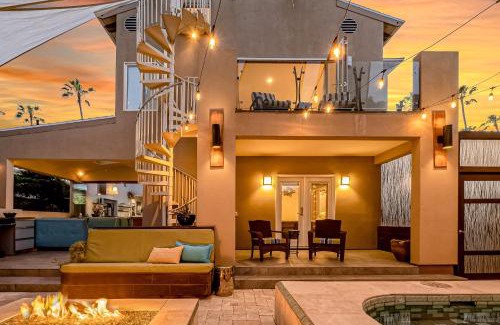 Crown Point House | Sunset Wave