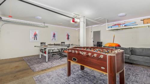 Camelback East House | Sunsets on 11th by AvantStay Resort-Style Pool Hot Tub Game Room
