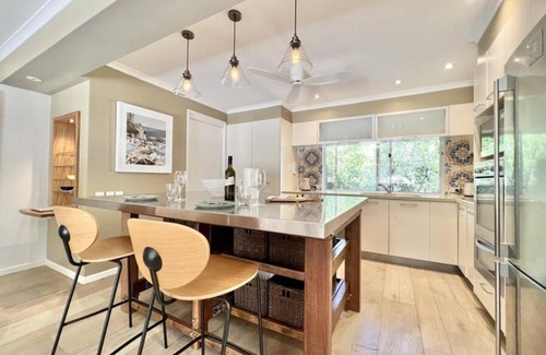 Sunshine Beach Villa | Sunshine Beach Oasis Private Pool Pet Friendly solway