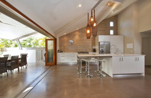 Sunshine Beach House | Sunshine Beach Retreat: Pool, Backyard