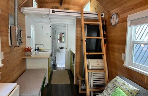 Sunshine Valley House | Sunshine Valley - Tiny Home