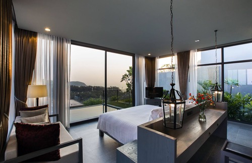 Nai Harn Hotel | SUNSURI PHUKET, Nai Harn Beach