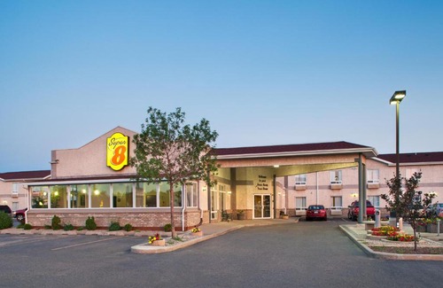Brandon Hotel | Super 8 by Wyndham Brandon MB