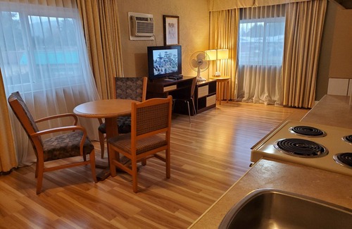 Duncan Hotel | Super 8 by Wyndham Duncan