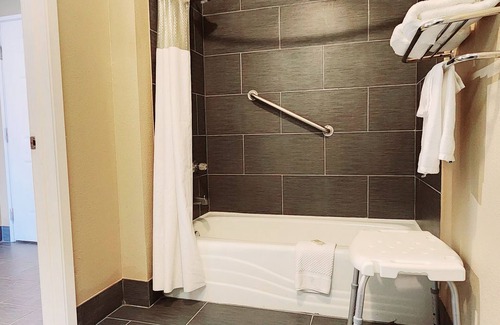 Temple Hotel | Super 8 by Wyndham Temple I-35