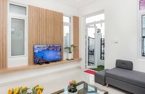 Hai Chau Villa | SUPER CENTRAL DA NANG VILLA 4 BR BIG POOL
