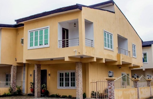 Ofin House | Super Furnished 3-Bedroom Duplex