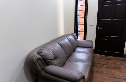 Jakarta Hotel | Super OYO 3109 Point Inn