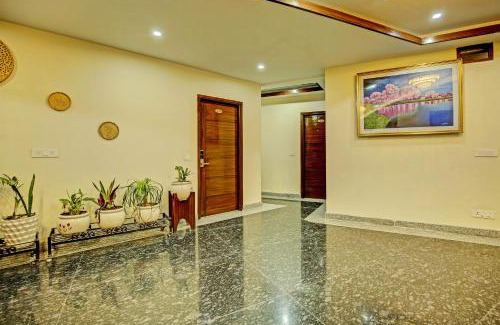Zirakpur Hotel | Super Townhouse Eastern View Formerly Vihaan Residency