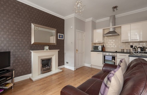 Old Town Apartment | Superb 1 bedroom + sofabed on the famous Royal Mile, 150 metres to Edinburgh Castle