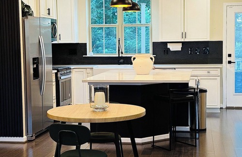 Fort Meade House | Superb 3-bedroom townhome in Hanover with WiFi and a coazy backyard