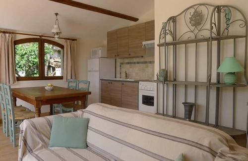 La Gaude Apartment | Superb studio with terrace and pool