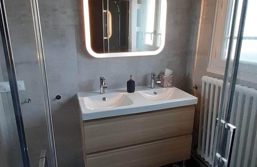 Hillion House | Superbe Gîte Bord de mer Avec Jacuzzi 6 Personnes