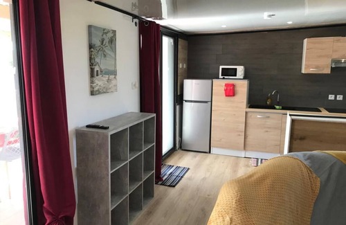 Saint-Andre Apartment | Superbe logement avec piscine chauffée et Jacuzzi