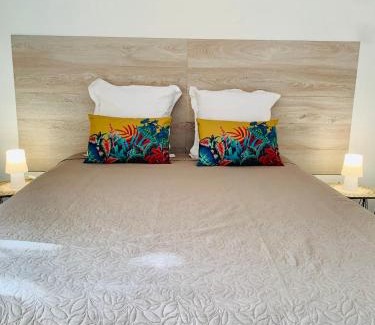 Sainte-Anne Apartment | Superbe Studio Ultra COSY à 2 min de la PLAGE