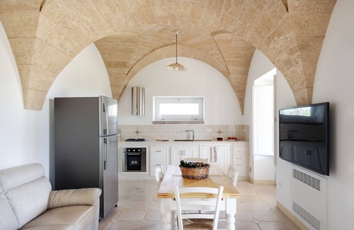 Salve Villa | Superior pool villa w/huge garden