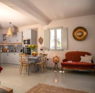 Finikia Villa | Superior Santorini Villa 2 Bedroom Villa Private Jetted Pool & Amazing Sea And Sunset Views Finikia
