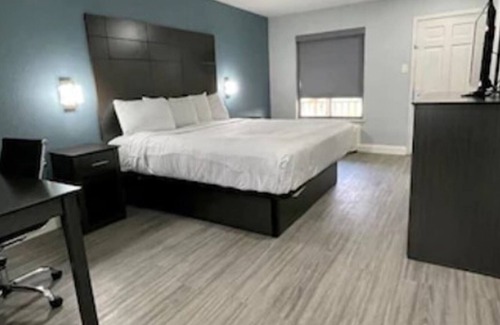 Tobin Hill Hotel | SureStay Hotel by Best Western San Antonio Riverwalk