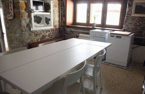 Castrillon Cottage | Surf house, climatic shelter, sustainable architecture.