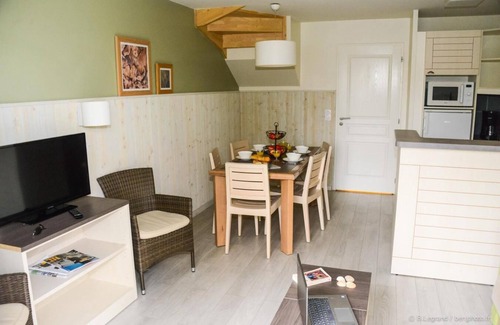 Danestal House | Surface area : about 50 m². Level 0 : Living room with bed-settee. Kitchen with coffee machine