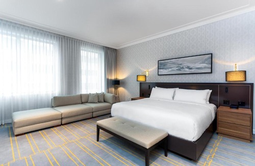 Toronto Entertainment District Hotel | Sutton Place Hotel Toronto