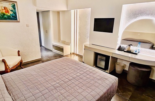 Oroklini Hotel | Sveltos Hotel
