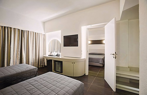 Oroklini Hotel | Sveltos Hotel