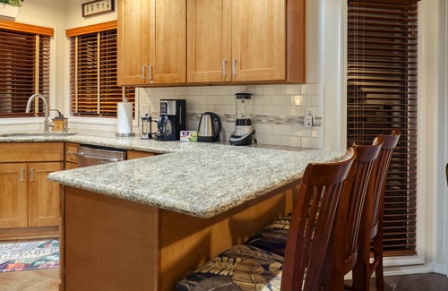 West Portland Park House | SW PORTLAND 5 BEDROOM MODERN HOME - KING BED - Close to PSU/OHSU/DOWNTOWN
