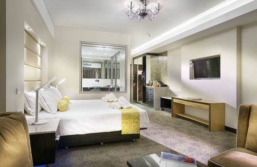 Ascot Hotel | Swan River Hotel
