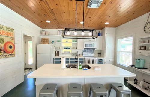 Port Aransas Apartment | Sweet and Salty: Sweet sunsets, salty waves, and a home that feels like paradise
