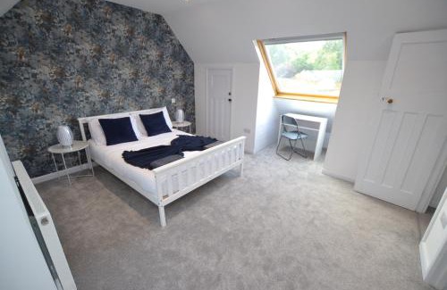 Maidstone House | Sweet Bea Bungalow - 4 Bed - Garden - Huge Drive - Maidstone