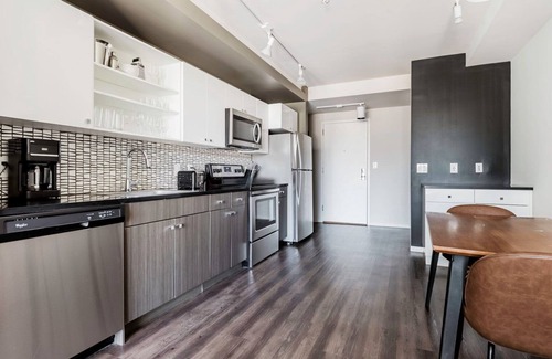 Theatre District Apartment | Sweet Chinatown/Theater Dist 2BR w/Gym, close to Bars, by Blueground