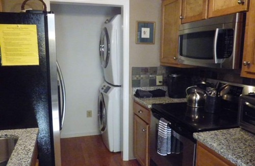 Blowing Rock Condo | Sweet Stopover-5 star-DT Blowing Rock -walk to everything/3rd floor/balcony!
