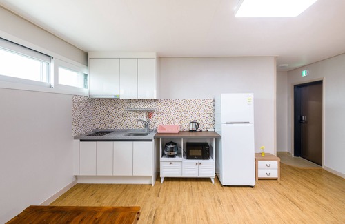 Hallim House | Swimeong Nolmeong Guesthouse&Pension
