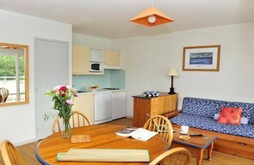 Carantec Apartment | Swimming pool, 30m², Carantec